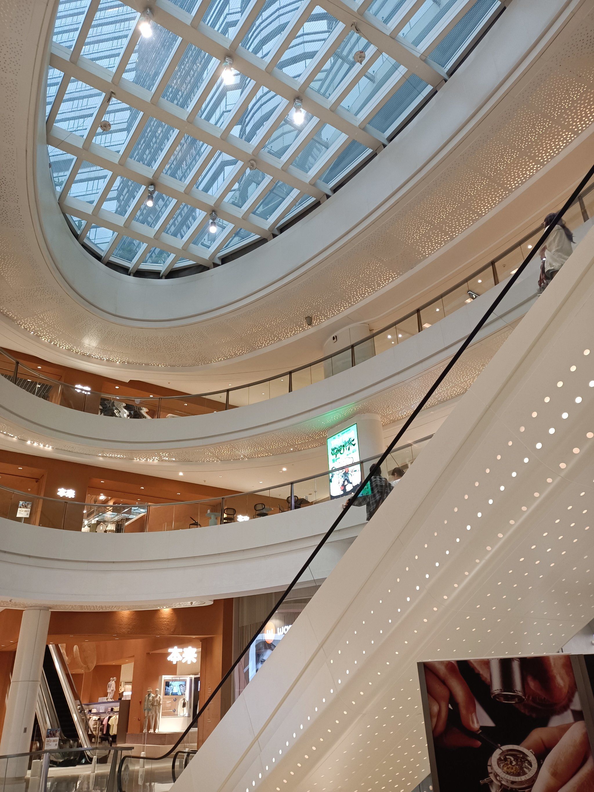 国际大都市广州万菱汇设计超高级的耶