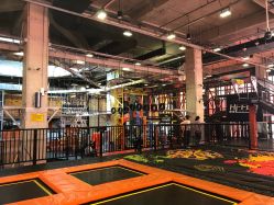 -嗨翻Hi-Fun竞技主题乐园·蹦床团建生日聚会(五棵松华熙店)