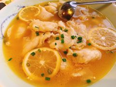 柠檬金汤龙利鱼-胡桃里音乐酒馆(东区店)