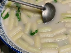 -泉畔人家·老济南经典鲁菜(大明湖店)