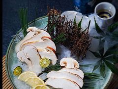 生吃松茸-佳缘野生菌食府