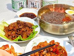 -延边金达莱烧烤串店