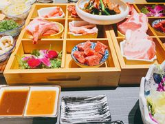 九宫格烧肉拼盘-吉屋烤肉(八宝街店)