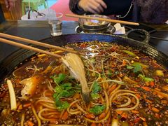 -鸿顺老铁锅美蛙鱼府(解放碑店)
