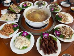 -阿鹏故事野生菌火锅(双廊古镇店)