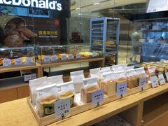 面包甜点陈列柜-司乎·日式鲜吐司(EFC欧美广场店)