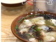 鲜肉小馄饨-桐香园小笼包(百井坊巷店)