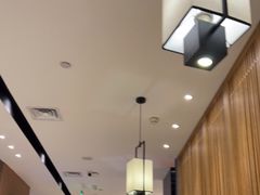 -闫府私房菜(恒隆店)