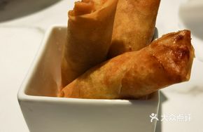 Hand-Deconstructed Crab Filling Spring Rolls