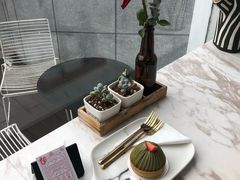 -UNI UNI(环亚凯瑟琳店)