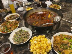 -鸿顺老铁锅美蛙鱼府(解放碑店)