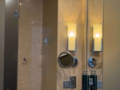 -广州天河希尔顿酒店