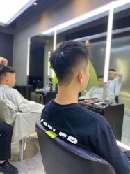 -不迫先生专业男士剪发