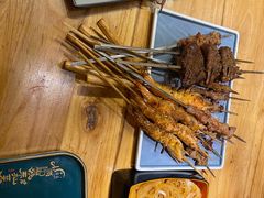 -小俩口烧烤东北菜(双井店)