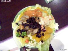自己堆的salad-必胜客(百联又一城店)
