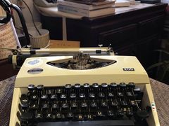 -邊城書店
