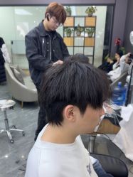 -藤野造型烫染·漂发