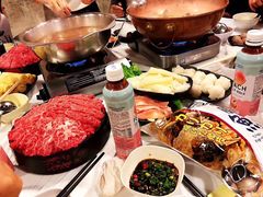 -鲜入围煮花胶鸡海鲜火锅