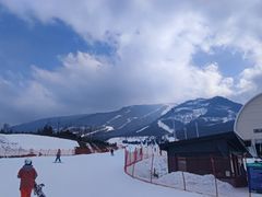 -鳌山滑雪度假区