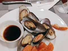 -东西风牛排馆周末烧烤自助(首都机场希尔顿店)