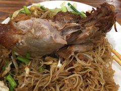 鸭腿炒粉干-凡老头米线砂锅(古荡新村西粮站)