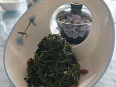 养生枸杞苗-老毛手抓·盐池滩羊非遗手抓(宁夏总店)