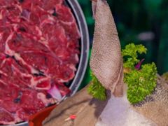 -茅草房·河畔园林火锅