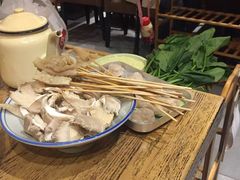 -东镇老火锅(长春路首店)