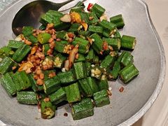 -海派美食·家宴海鲜青岛菜·石锅鲽鱼头(东方城店)