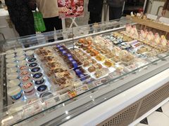 -85度C(生甜甜圈研究工坊·上海平凉店)