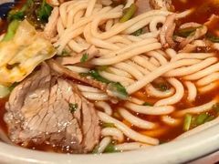 -鑫花溪牛肉米粉(东环大润发店)