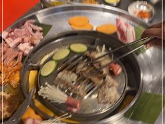 -哈哈碳都·牛肋条无限自助烤肉(台江万达店)
