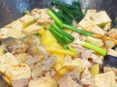 -老刘生态大鱼坊铁锅炖鱼(赛马场店)