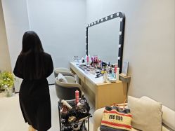 -乐派诗婚纱摄影