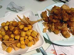 -新大咀港式茶餐厅(宝山万达店)