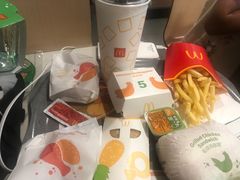 -麦当劳(轻轨曹杨路店)