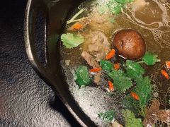 锅底有好大一根棒棒骨-盡膳口福·百年汤方火锅(科华北路店)