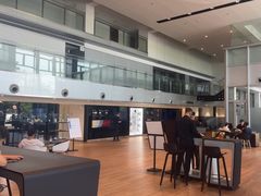 -奔驰上海利星(七宝店)