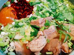 -臻老板牛肉面(光华路SOHO店)