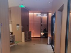 -涨巢·潮玩水疗局