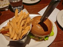 大佬汉堡（全熟）-Chili's Cafe&Bar奇利斯(滨江店)