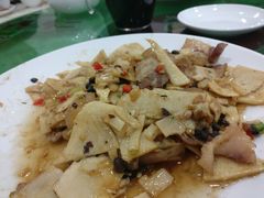 鲜笋炒肉片-玲玲美食宁辉店(葵蓬店)
