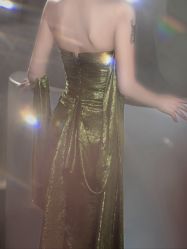 -艾米丽婚纱礼服
