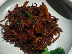 -八府香鸭·啫啫煲(华山路店)