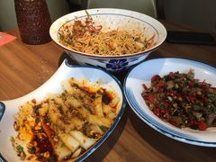 -有红鸡毛店·川菜(建设路店)