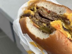 -麦当劳(中山公园龙之梦店)