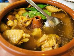 野生菌汽锅鸡-小厨子私房菜·云南美食店
