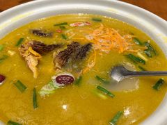 -帅巴人舅母子腊蹄民俗村