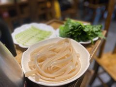 -肖肖酸萝卜鱼火锅(总店)