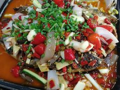 万州烤鱼-味老大土碗菜(中山三路店)